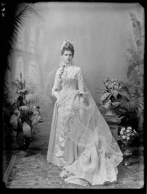 Victorian Wedding Dresses 27 Stunning Vintage Photographs of